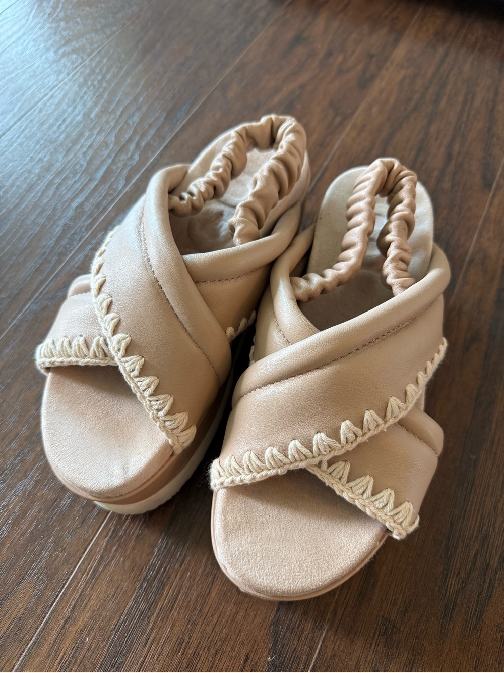 Mou Women's Gigi Tan Crisscross Slip-On Sandals